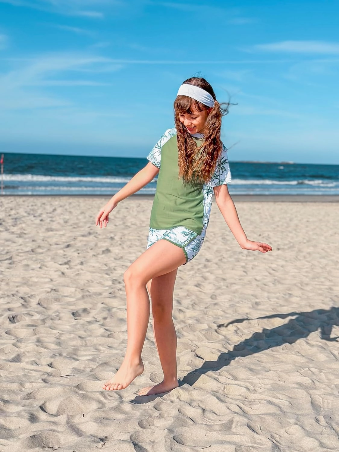 ADUKIDE Girls Rash Guard Swimsuit 2-Piece Bathing Suit UPF 50  Summer Beach Swimwear Size 7-16T