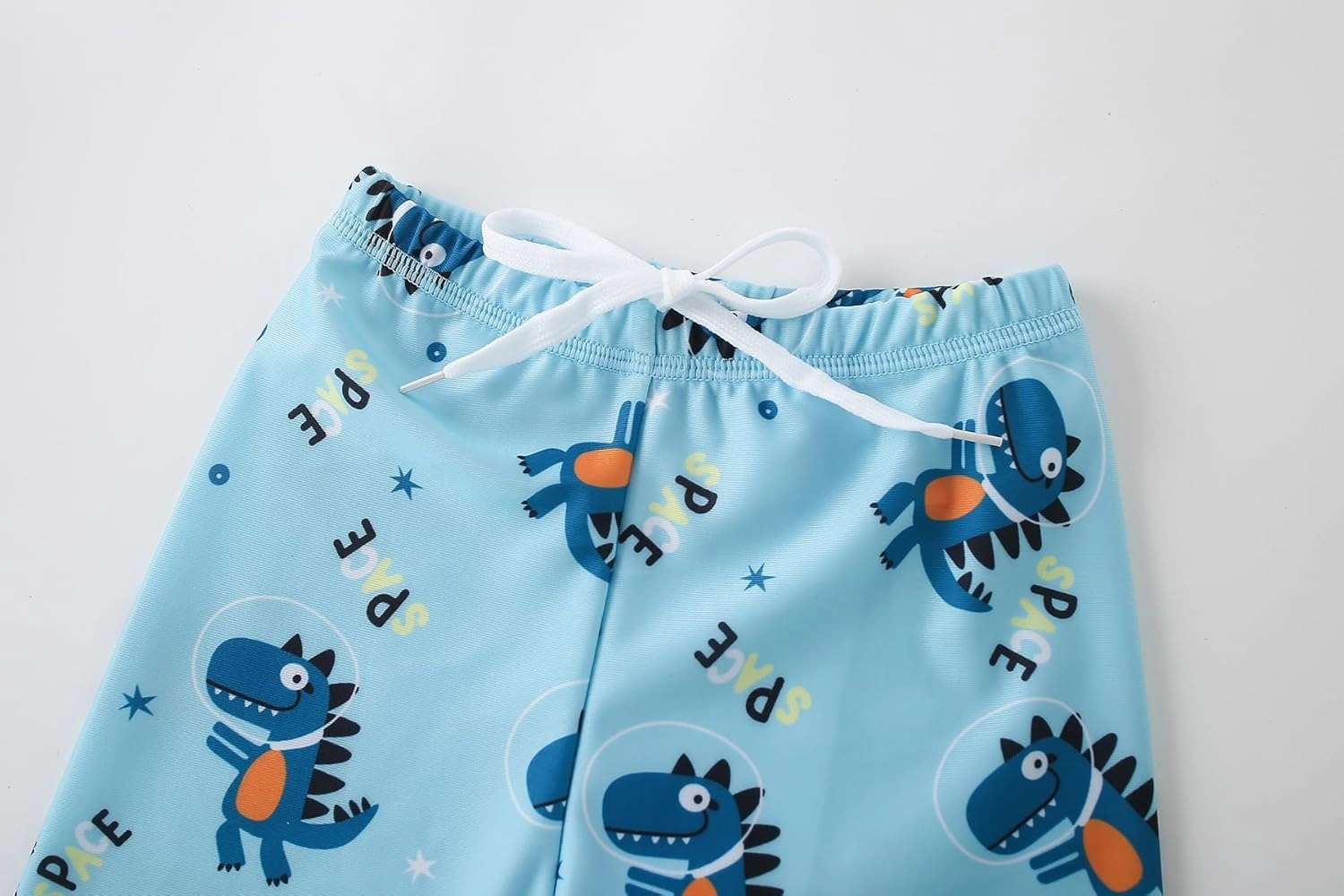 AIWUHE Toddler Boys Swimsuit Two Piece Rash Guard Shirt   Trunks Set Long Sleeve Swim Set Sunsuit Swimwear Bathing Suit 2-7Y