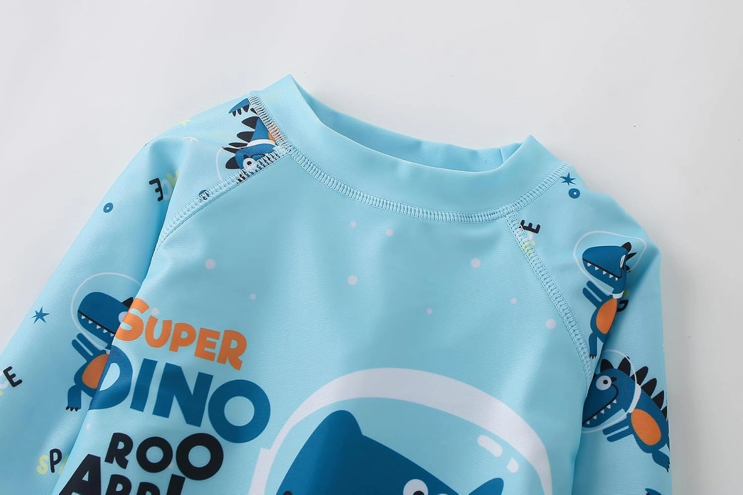 AIWUHE Toddler Boys Swimsuit Two Piece Rash Guard Shirt   Trunks Set Long Sleeve Swim Set Sunsuit Swimwear Bathing Suit 2-7Y