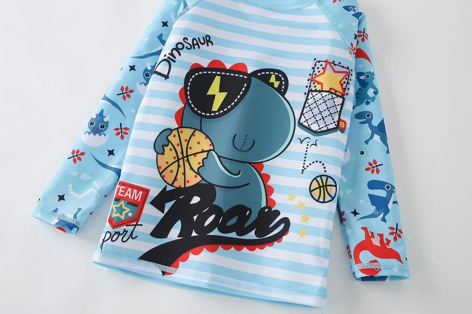 AIWUHE Toddler Boys Swimsuit Two Piece Rash Guard Shirt   Trunks Set Long Sleeve Swim Set Sunsuit Swimwear Bathing Suit 2-7Y