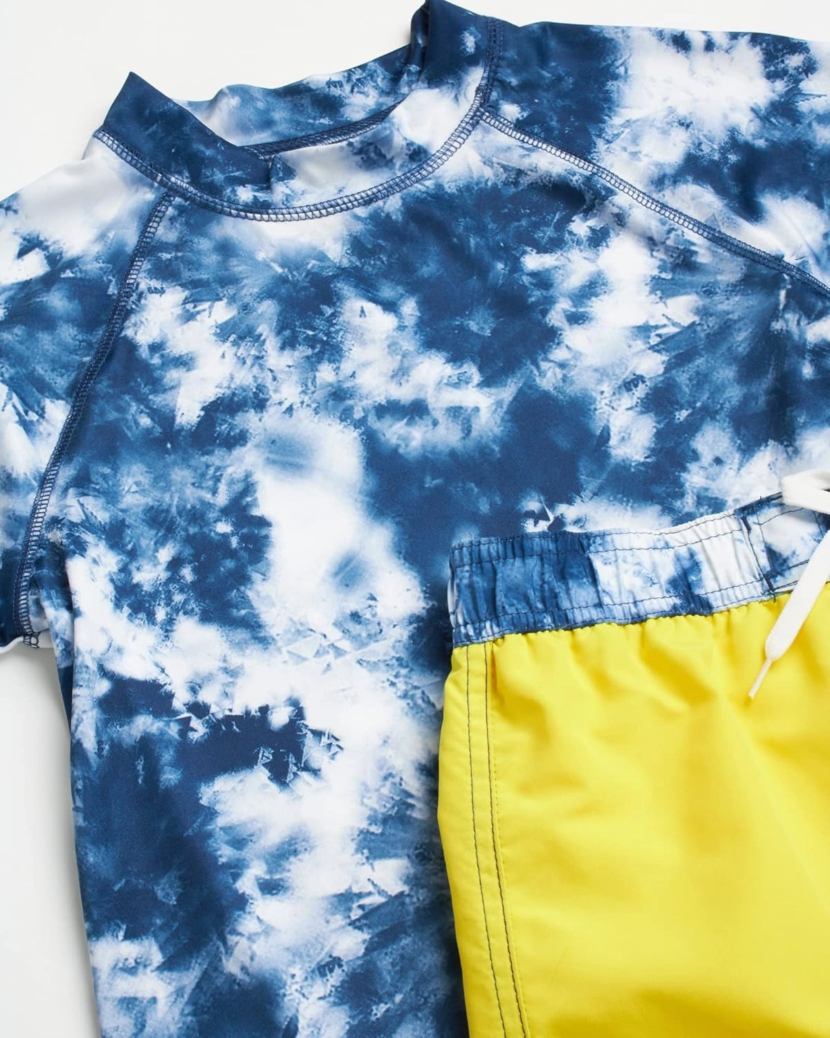 Big Chill Boys Rash Guard Set - 2 Piece UPF 50  Quick Dry Short Sleeve Swim Shirt and Swim Trunks for Boys (Sizes: 4-14)