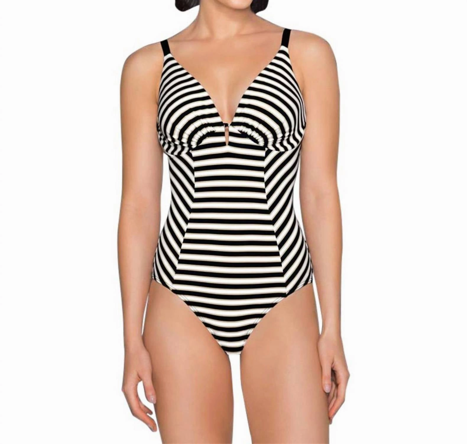 E/f Cup Underwire One Piece Swimsuit In Australia Profile Black
