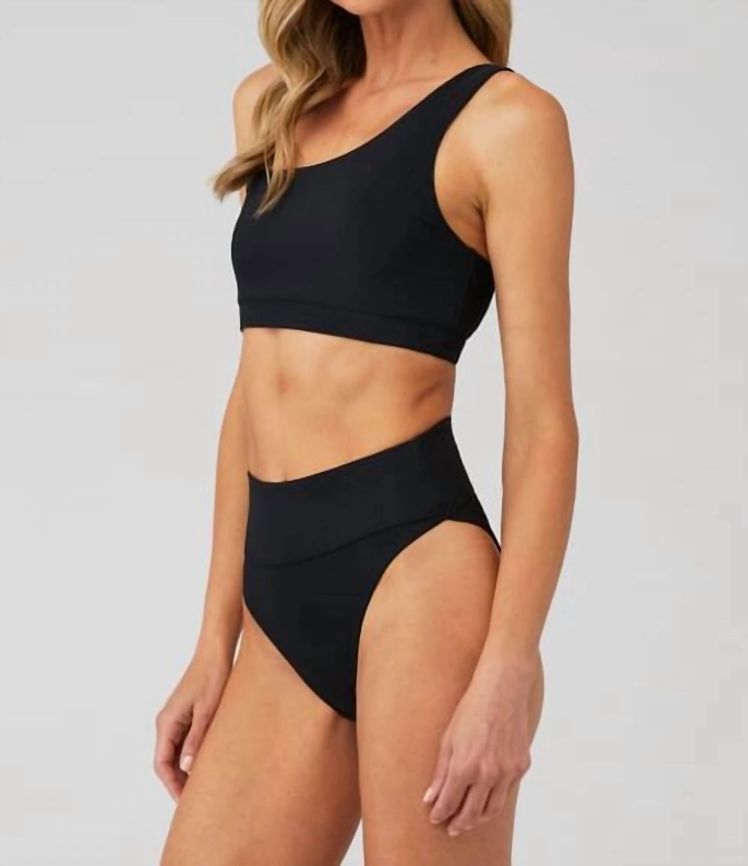 Ella Bikini Top In Black