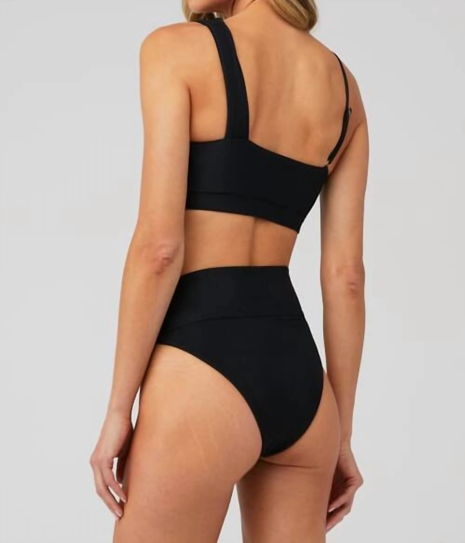 Ella Bikini Top In Black