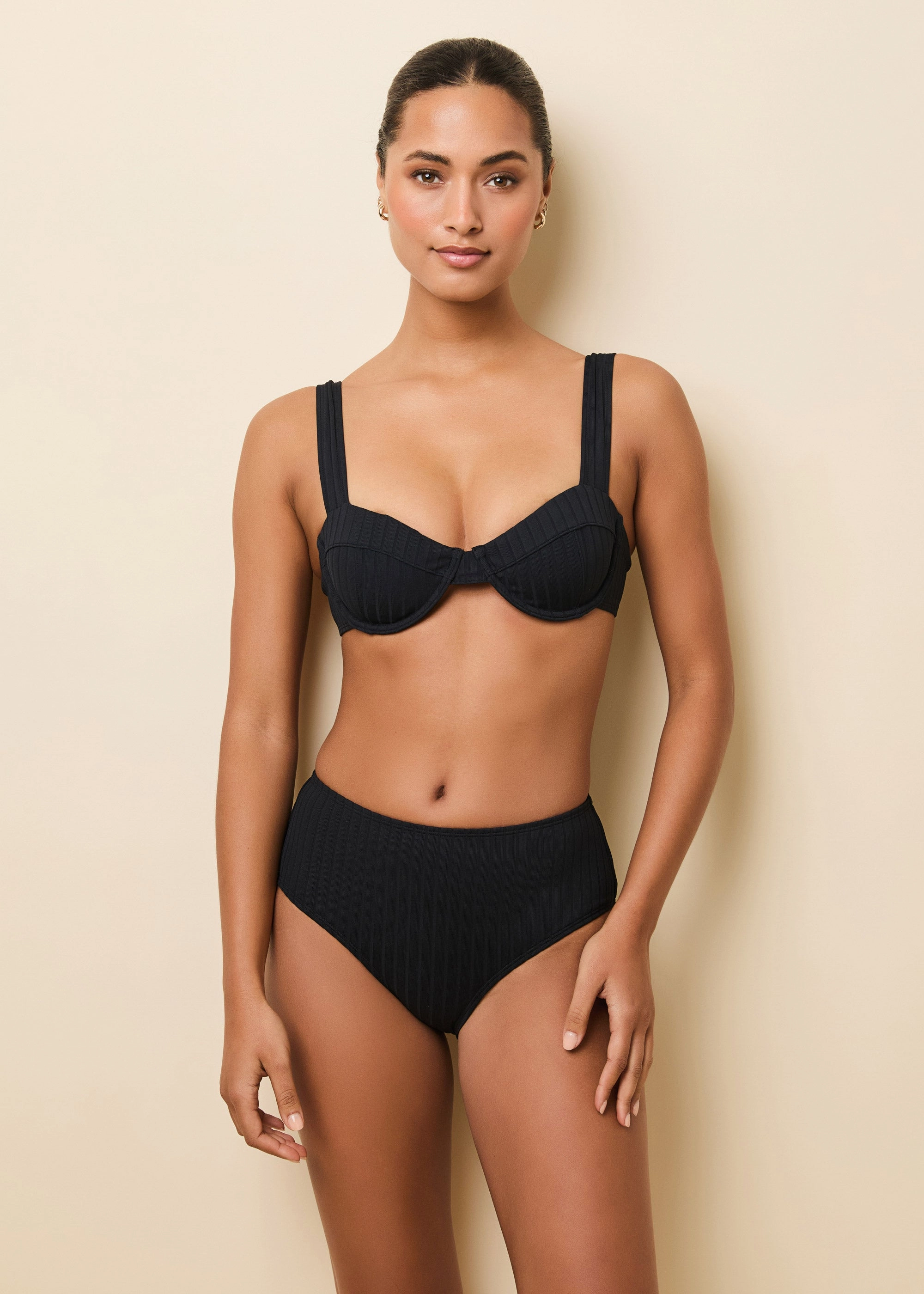 Lilo Ribbed Bikini Top Noir